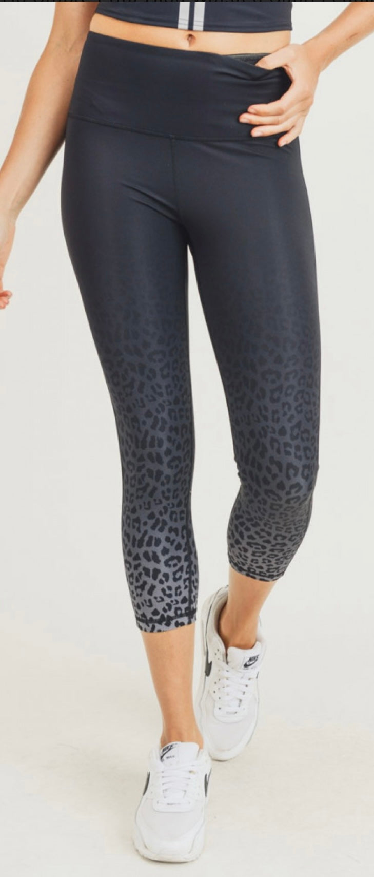 Lacy MonoB Capris