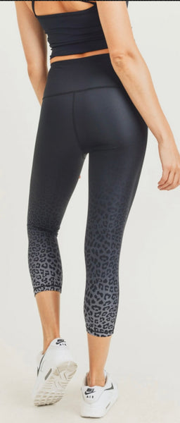 Lacy MonoB Capris